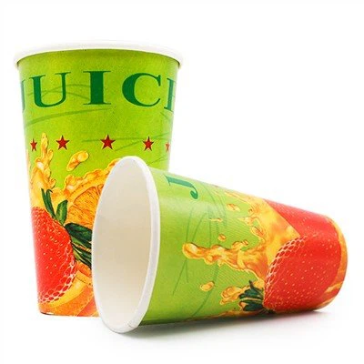 copos de papel de suco